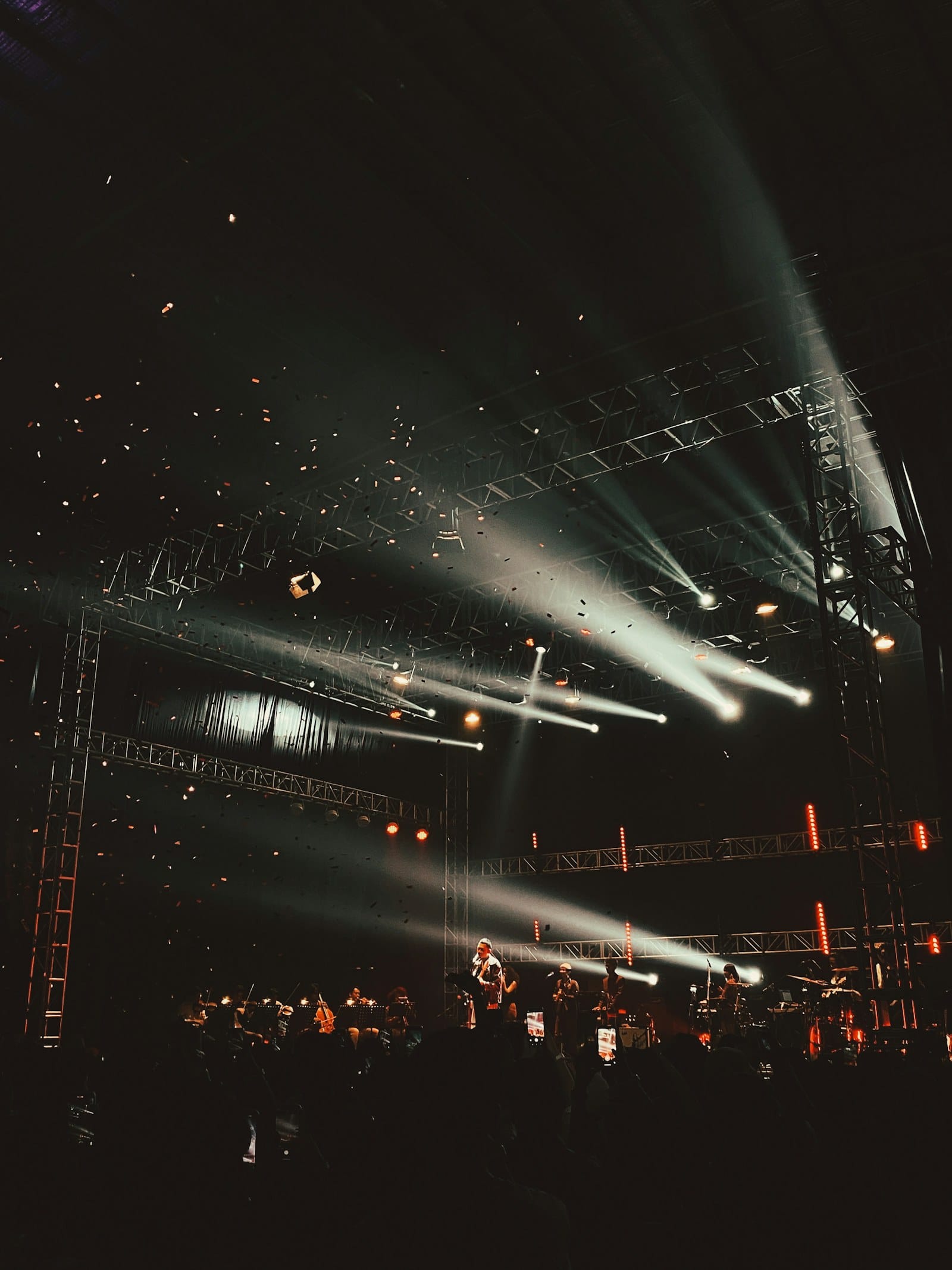 Stage lighting rig in haze